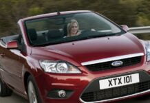 Pourquoi le moteur de ma Ford tremble-t-il ou vibre-t-il ? Ford Focus 2007 decapotable s'arret pendant la conduite