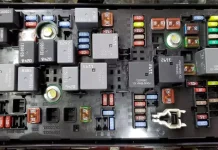 Signes d’un relais de pompe à carburant défectueux et Comment tester relais pompe carburant ? relais de pompe à carburant